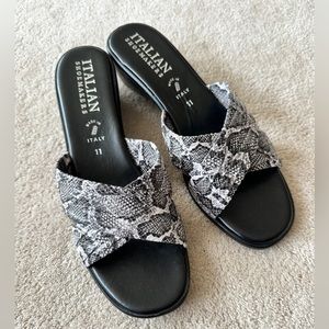 NWOT Italian shoemakers sandals
